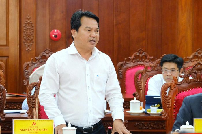 Ông Nguyễn Nhân Bản, Giám đốc Ban Quản lý dự án Đầu tư xây dựng số 1 phát biểu tại buổi làm việc