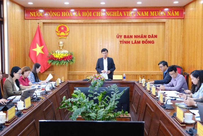 Đồng chí Đinh Văn Tuấn, Tỉnh ủy viên, Phó Chủ tịch UBND tỉnh Lâm Đồng chủ trì cuộc họp