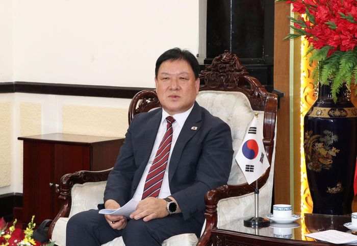 Ông Hyeon Jun Tae, Phó Thị trưởng TP. Chuncheon bày tỏ mong muốn tiếp tục mở rộng các chương trình hợp tác với tỉnh Lâm Đồng