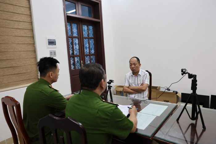 Phòng Cảnh sát hình sự lấy lời khai của Lê Văn Mão.