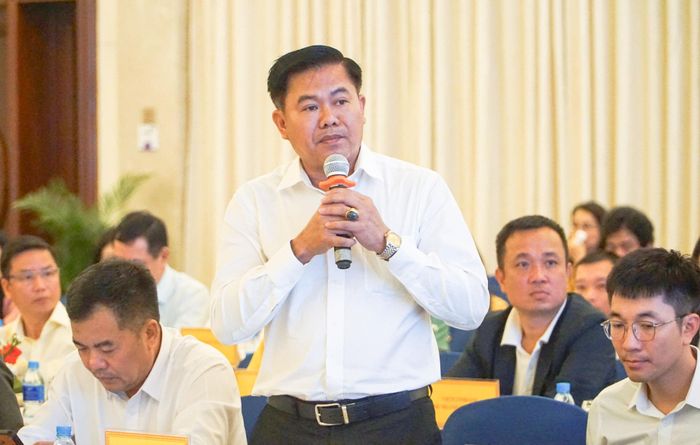 Đại diện Hiệp hội Doanh nghiệp tỉnh tham luận tại hội nghị