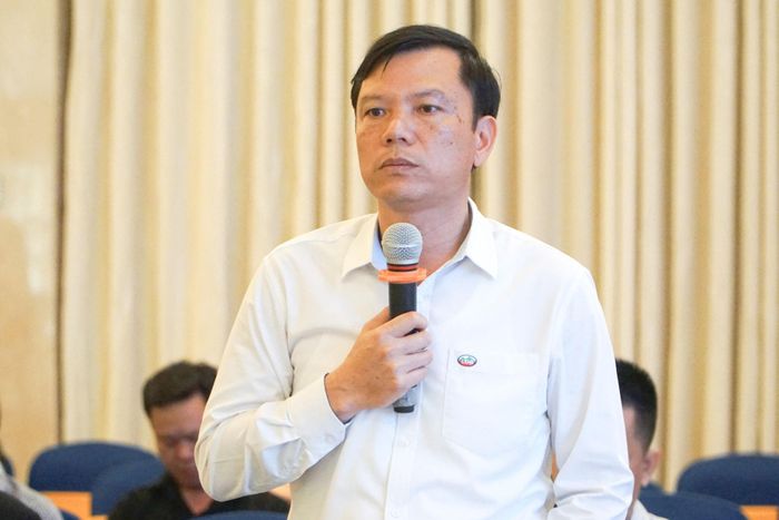 Đại diện Tập đoàn Công nghiệp Than - Khoáng sản Việt Nam tham luận tại hội nghị