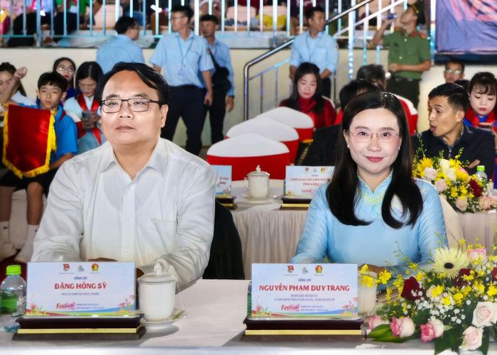 Đồng chí Đặng Hồng Sỹ, Phó Bí thư Thường trực Tỉnh ủy dự Lễ khai mạc Festival Thiếu nhi toàn quốc lần thứ I năm 2026