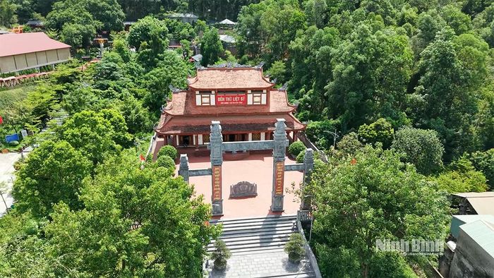 Khu di tích lịch sử tâm linh núi Chùa thể hiện niềm tự hào, sự thành kính, tri ân sâu sắc của nhân dân trước sự hi sinh của các Anh hùng liệt sĩ