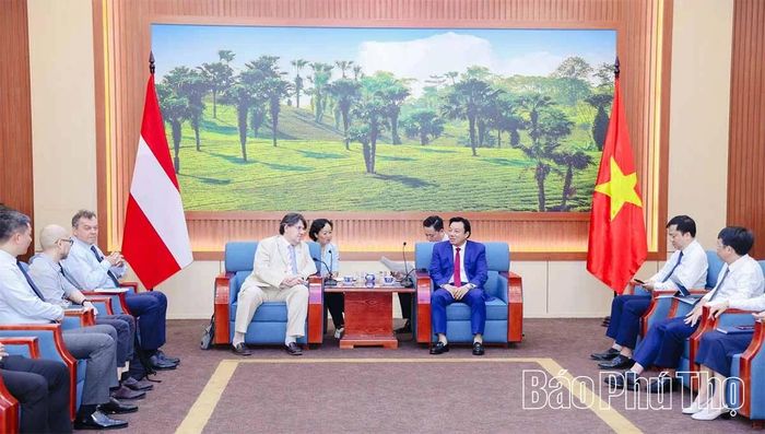Toàn cảnh buổi tiếp.