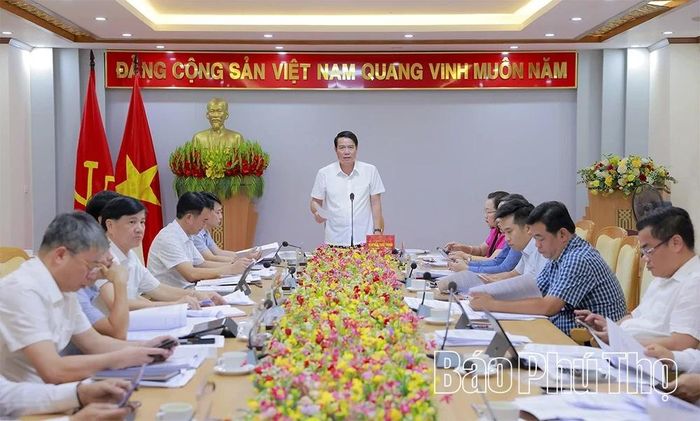 Quang cảnh buổi thẩm tra.