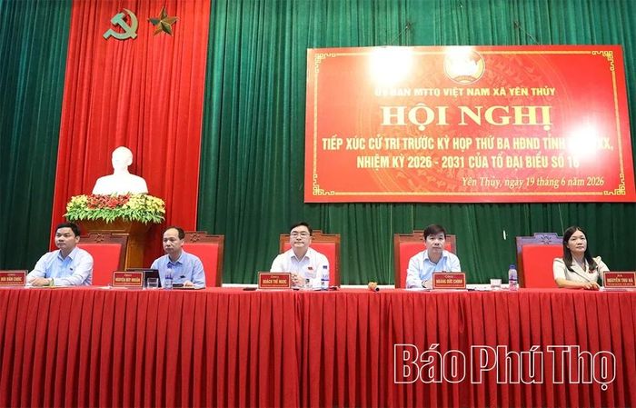 Tổ đại biểu số 16 HĐND tỉnh tiếp xúc cử tri 3 xã vùng Yên Thủy.