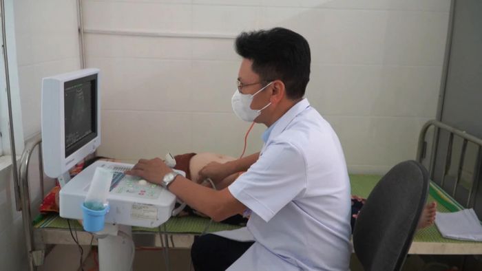 Sau khi thực hiện mô hình chính quyền địa phương 2 cấp, các trạm y tế trên địa bàn tỉnh vẫn bảo đảm công tác chăm sóc sức khỏe ban đầu cho Nhân dân - Ảnh: M.A