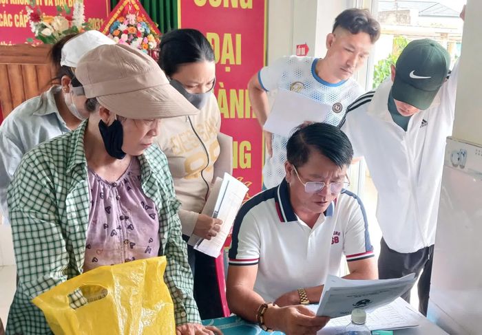 Chiến dịch làm giàu, làm sạch cơ sở dữ liệu quốc gia về đất đai đang được triển khai đồng bộ trên địa bàn tỉnh - Ảnh: N.B