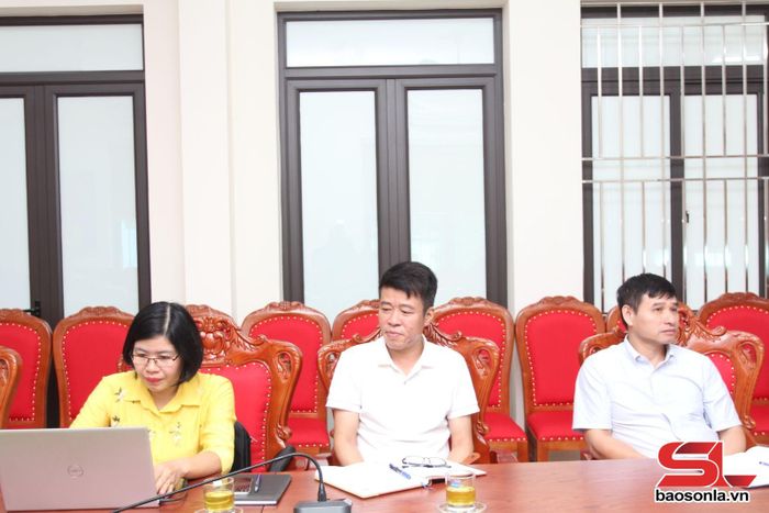Đại diện các sở, ngành tham dự hội nghị