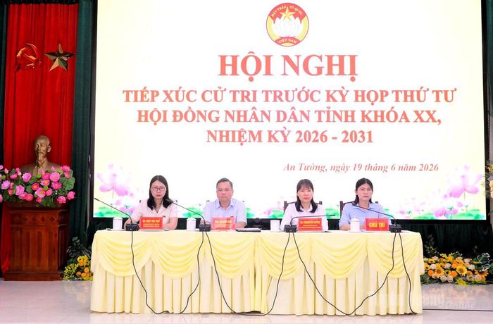 Đại biểu HĐND tỉnh tiếp xúc cử tri phường An Tường.