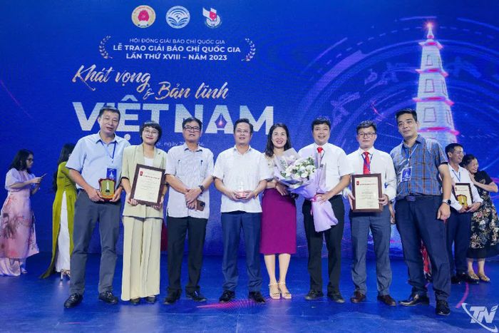Nhóm tác giả của Đài Phát thanh - Truyền hình Thái Nguyên (trước sáp nhập) đoạt Giải báo chí quốc gia năm 2023.