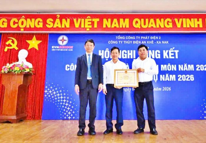 Bản lĩnh, trách nhiệm và tinh thần đổi mới của đội ngũ lãnh đạo góp phần định hướng sự phát triển bền vững của Công ty Thủy điện An Khê - Ka Nak