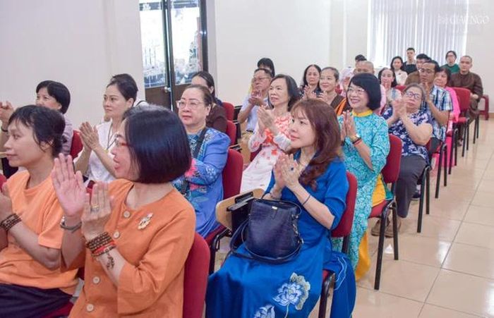 Khách mời tham dự