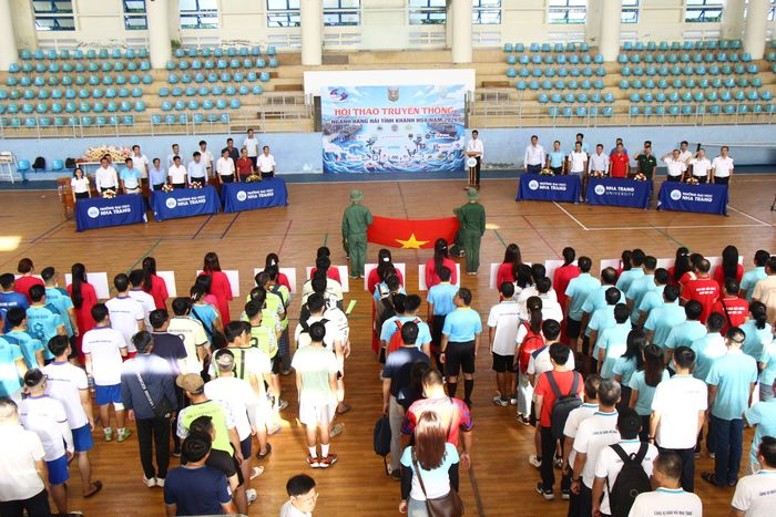Lễ khai mạc Hội thao truyền thống ngành Hàng hải tỉnh Khánh Hòa năm 2026.