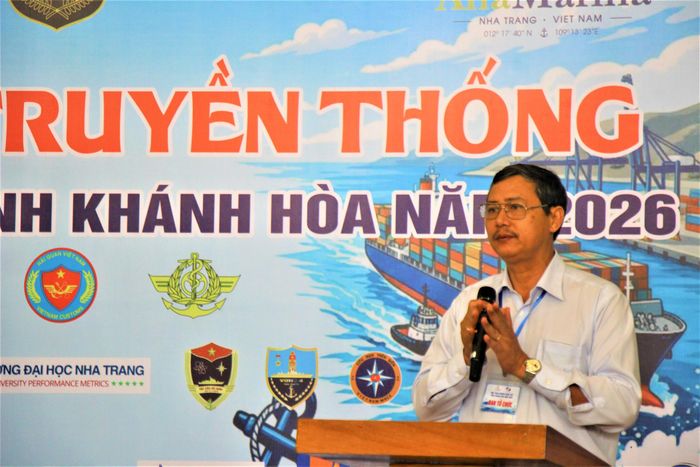 Ông Nguyễn Văn Thắng, Tổng giám đốc Công ty Cổ phần Cảng Cam Ranh, Trưởng ban tổ chức Hội thao phát biểu khai mạc.