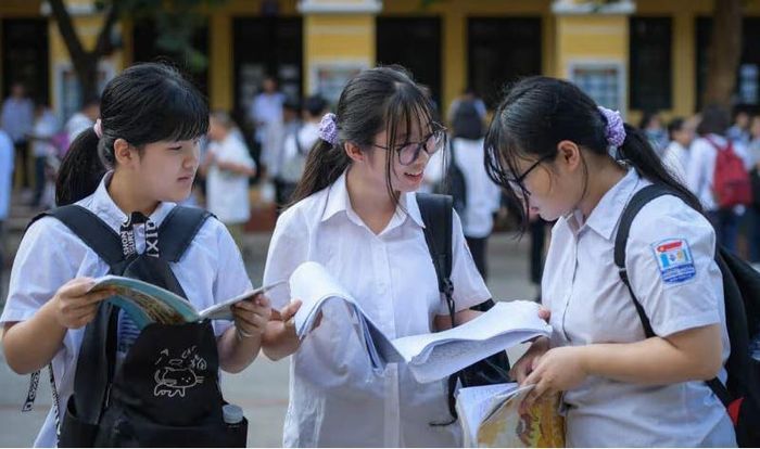 Các em học sinh sau kỳ thi THCS năm học 2024-2025 (Ảnh: CTV).