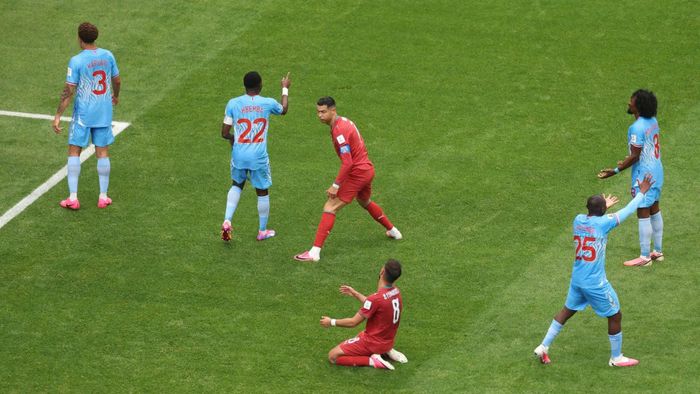 Tình huống Bruno phản ứng với Ronaldo.