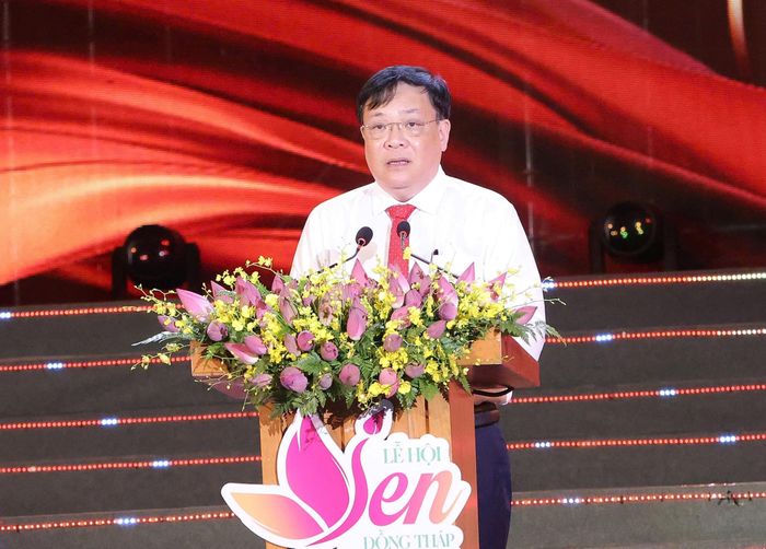 Chủ tịch UBND tỉnh Đồng Tháp Phạm Thành Ngại phát biểu tại lễ khai mạc