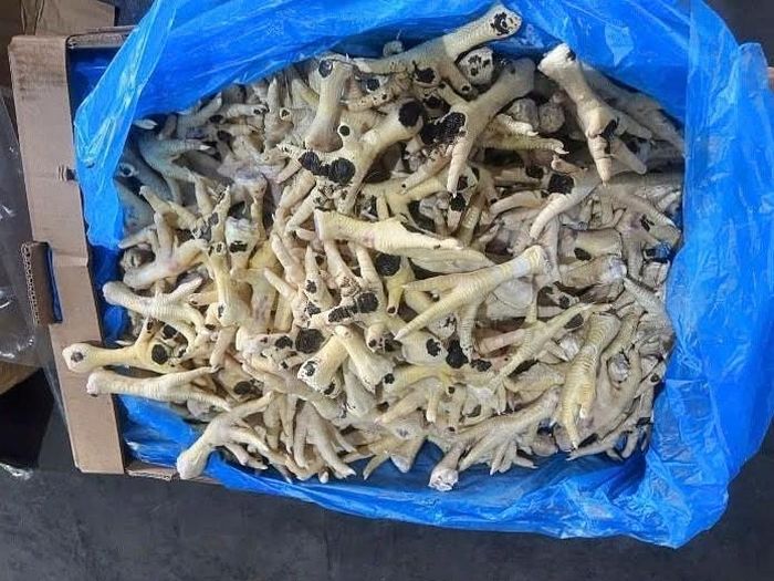 Hàng trăm tấn thực phẩm "suýt" bị buồn tra thị trường