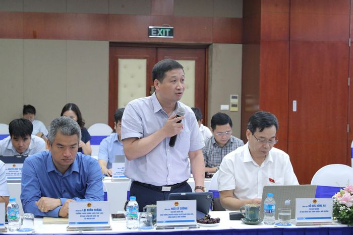 ĐBQH hoạt động chuyên trách tại Ủy ban Khoa học, Công nghệ và Môi trường Ngô Sỹ Cường phát biểu