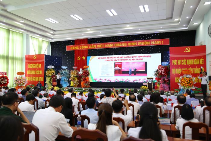 Ban giám hiệu Trường Đại học Kiên Giang sẽ xây dựng nhà trường trở thành trung tâm đào tạo nguồn nhân lực chất lượng cao cho tỉnh An Giang và vùng đồng bằng sông Cửu Long