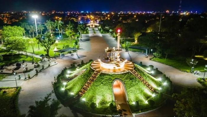 Đài tưởng niệm liệt sĩ tại Thành cổ- Quảng Trị