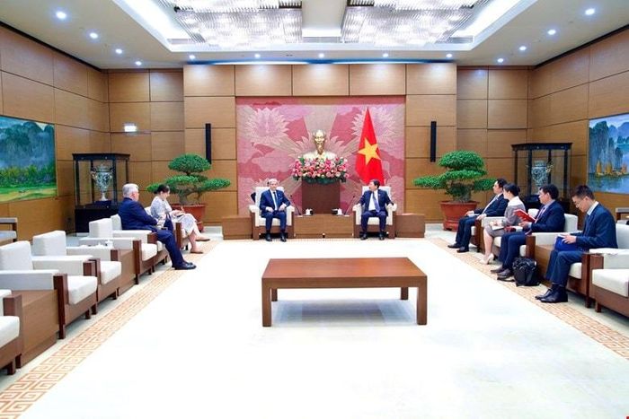 Quang cảnh cuộc tiếp
