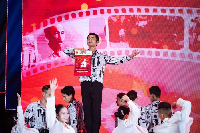 Tiết mục nghệ thuật tại Lễ khai mạc Hội Báo toàn quốc 2026. Ảnh: Phạm Thắng