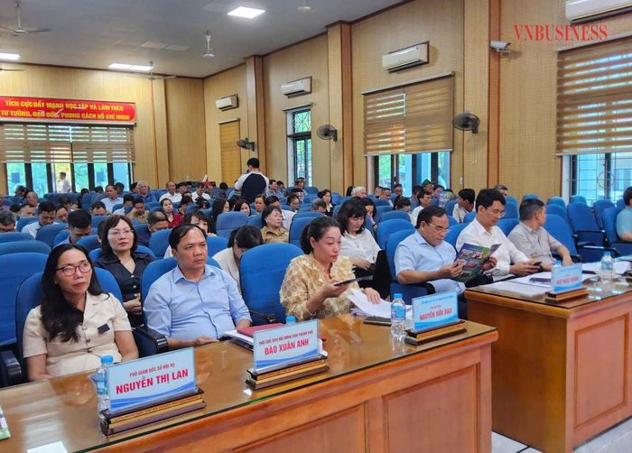 Quang cảnh hội nghị.