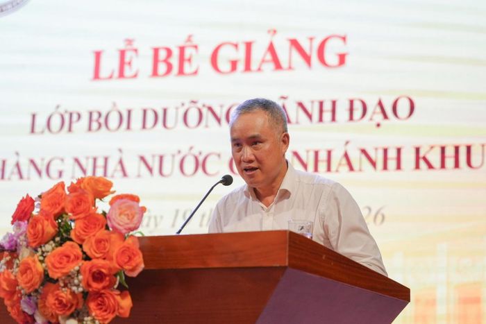Đồng chí Nguyễn Đức Lệnh, Phó Giám đốc NHNN chi nhánh Khu vực 2 phát biểu tại buổi lễ