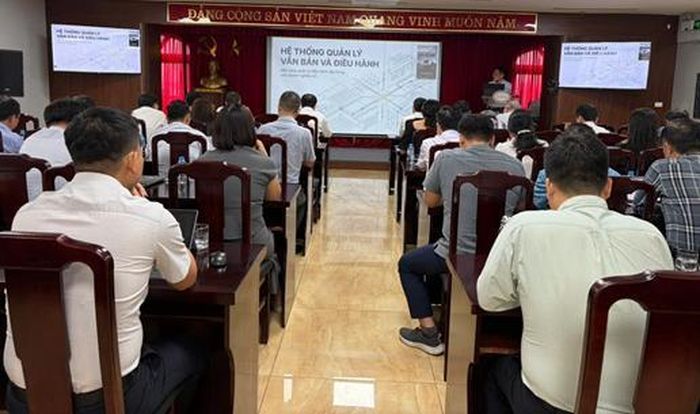 Toàn cảnh Hội nghị đào tạo ứng dụng phần mềm quản lý công việc và điều hành củaVAMC