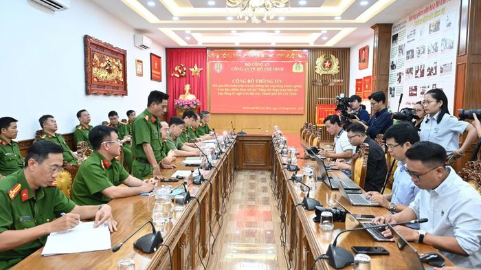 Quang cảnh buổi cung cấp thông tin vụ án.