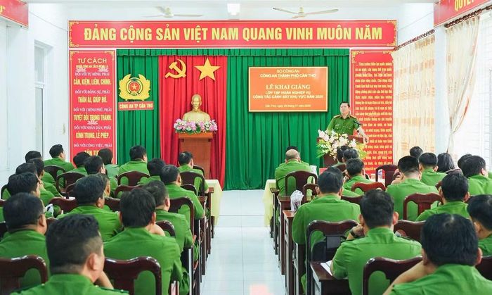 Phòng CSQLHC về TTXH tổ chức tập huấn công tác QLHC về TTXH cho Công an cấp xã.