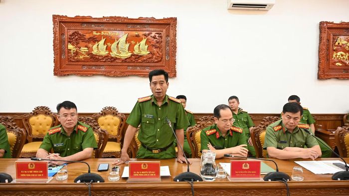  Đại tá Trần Tiến Đạt, Trưởng phòng Cảnh sát hình sự Công an TP Hồ Chí Minh thông tin vụ án. 