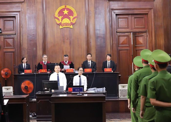 Cán bộ chiến sĩ bảo vệ phiên tòa xét xử vụ án Nguyễn Thị Thanh Nhàn và đồng phạm.