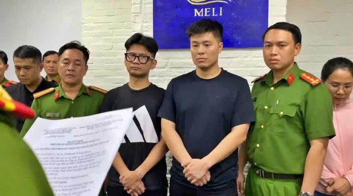Ban giám đốc của Công ty Meli - một trong số nhiều công ty bị Cơ quan điều tra phát hiện hành vi lừa đảo hợp đồng kỳ nghỉ, khởi tố vụ án.
