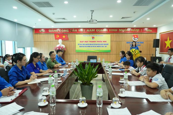 Bí thư Tỉnh đoàn Cao Bằng Nguyễn Thị Hương Nhung phát biểu chủ trì hội nghị.