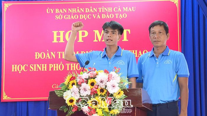  Em Nguyễn Hoàng Huy, vận động viên môn điền kinh, đại diện cho 25 vận động viên thể hiện quyết tâm đạt thành tích cao tại Giải Thể thao học sinh phổ thông toàn quốc năm 2026.