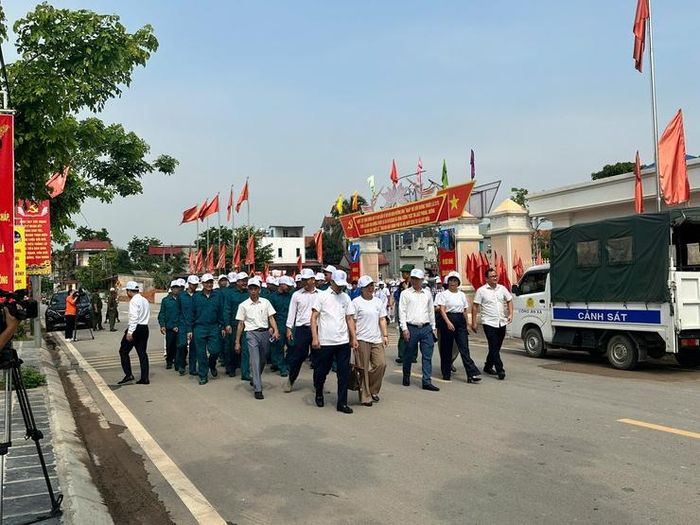 Tại xã Hát Môn (Hà Nội), người dân đã cùng chính quyền xuống đường diễu hành hưởng ứng Ngày Thế giới không thuốc lá và Tuần lễ Quốc gia không thuốc lá năm 2026. Ảnh: CDC Hà Nội