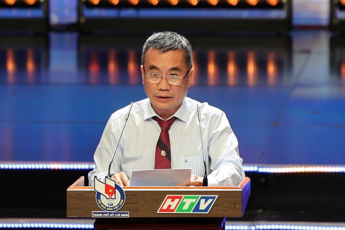 Ông Dương Vũ Thông, Phó Chủ tịch thường trực Hội Nhà báo TPHCM thông tin về các tác phẩm dự thi 