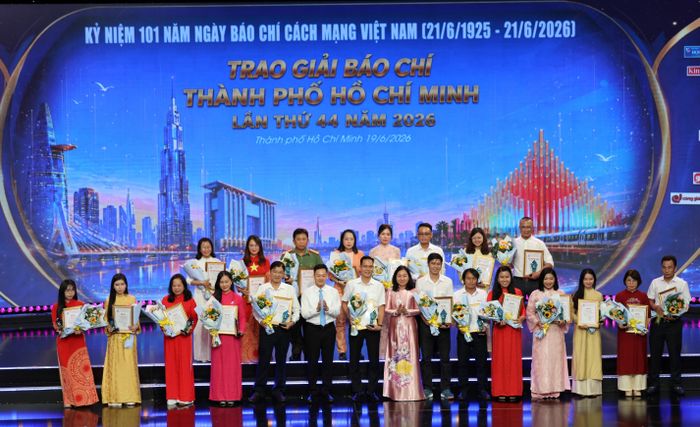 Các tác giả đoạt giải hạng mục phóng sự, phóng sự điều tra, Ký báo chí nhận giải 