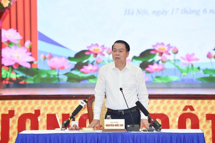 Thứ trưởng Bộ Tài chính Nguyễn Đức Chi chủ trì họp báo.