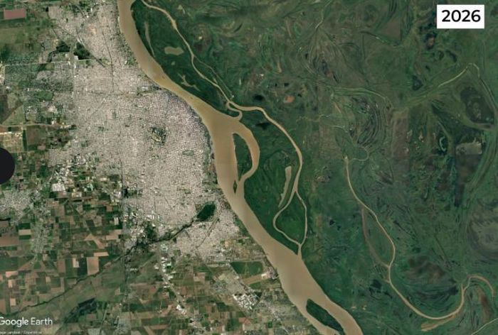 Ảnh vệ tinh sông Parana, Argentina, năm 1990 và 2026. (Ảnh: Google Earth)