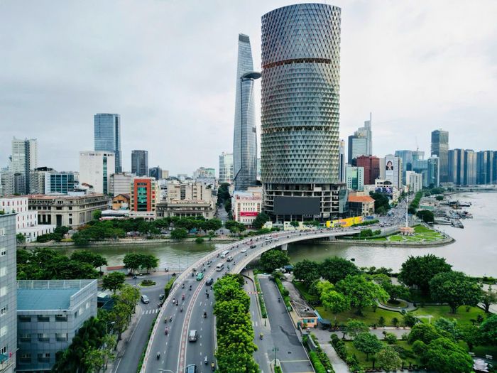 Theo Nghị quyết 09, TP.HCM sẽ duy trì tăng trưởng 2 con số trong liên tục 20 năm, từ 2026-2045.