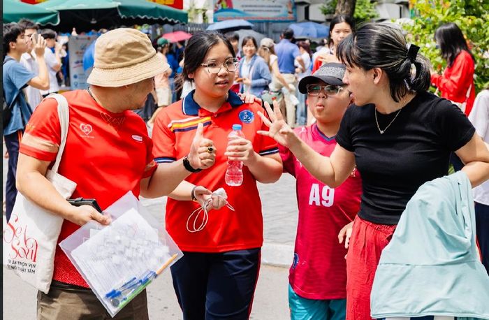 Điểm chuẩn lớp 10 công lập Hà Nội năm 2026 ghi nhận sự chênh lệch đáng kể giữa các khu vực; nhiều trường ngoại thành có mức điểm đầu vào thấp nhất. (Ảnh minh họa: Minh Đức)