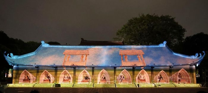 Tiết mục 3D-Mapping “Tinh hoa Đạo học” tại khu Thái học, Văn Miếu - Quốc Tử Giám. Ảnh: VM-QTG