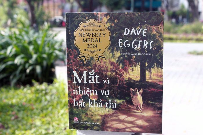Cuốn sách “Mắt và nhiệm vụ bất khả thi” - Ảnh: K.Đ