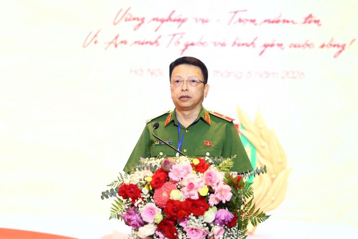 Thiếu tướng Nguyễn Hồng Ky, Phó Giám đốc Công an thành phố Hà Nội cho biết, trong bối cảnh Hà Nội đang đẩy mạnh sắp xếp đơn vị hành chính, thực hiện mô hình chính quyền địa phương hai cấp, thúc đẩy chuyển đổi số và xây dựng đô thị thông minh, yêu cầu bảo đảm an ninh, trật tự ngay từ cơ sở ngày càng trở nên cấp thiết. Chính vì vậy, lực lượng tham gia bảo vệ an ninh, trật tự ở cơ sở tiếp tục giữ vai trò là lực lượng quần chúng nòng cốt, là "cánh tay nối dài" của cấp ủy, chính quyền và lực lượng Công an trong nắm tình hình địa bàn, giải quyết các vụ việc phát sinh từ sớm, từ xa