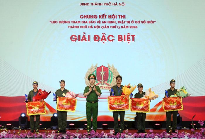 Kết thúc hội thi, với số điểm cao nhất, đội thi phường Ô Chợ Dừa đã xuất sắc giành giải Đặc biệt. Giải Nhất thuộc về đội thi xã Hương Sơn; giải Nhì thuộc về đội thi phường Tây Hồ; 2 giải Ba được trao cho đội thi phường Bồ Đề và đội thi xã Thanh Trì. Ban tổ chức cũng trao 4 giải phụ gồm: Đội thi tài năng nhất, đội xử lý tình huống hay nhất, diễn viên nam xuất sắc nhất và diễn viên nữ xuất sắc nhất.